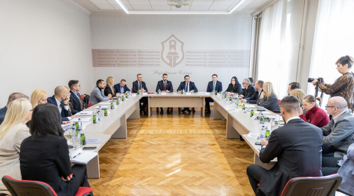 FORMOHET EKIPI OPERACIONAL PËR TË MBËSHTETUR QYTETARËT E CETINËS