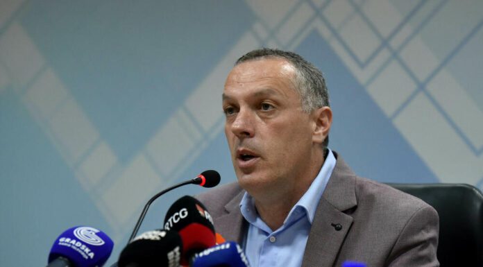 SINDIKATA MBËSHTET LLOGARITJEN E CENTRALIZUAR TË PAGAVE, POR PA ULJE TË PAGAVE