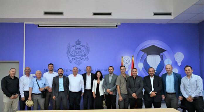 KËSHILLI KOMBËTAR I SHQIPTARËVE KA SHPËRNDARË MJETE MËSIMORE PËR SHKOLLAT ME MËSIM NË GJUHËN SHQIPE