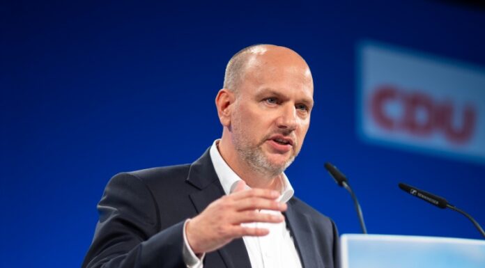 DELEGACIONI I PARLAMENTIT EVROPIAN VIZITON MALIN E ZI PËR TË MBIKËQYRUR PËRDORIMIN E FONDEVE TË BE-së