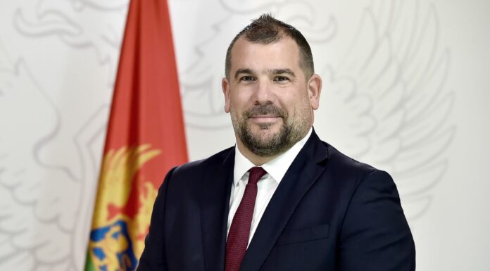 MINISTRI I MBROJTJES KRAPOVIQ: MALI I ZI VAZHDON TË PËRMBUSHË ME PËRGJEGJËSI DETYRIMET NDAJ NATO-s