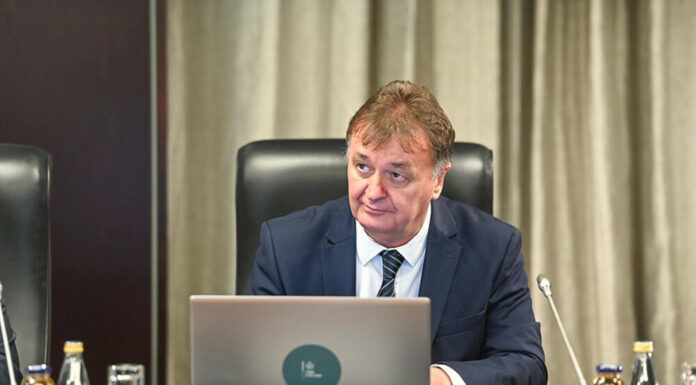 ALEKSIQ: NË MAL TË ZI KA RRETH 20-25 MIJË DIPLOMA TË FALSIFIKUARA, KRYESISHT NË SHËNDETËSI DHE ARSIM