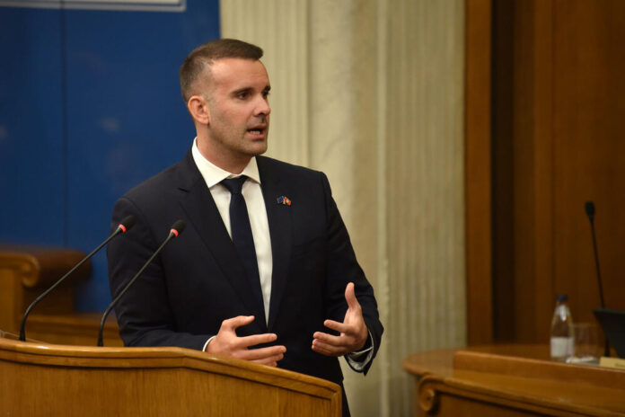 5662104_spajic-premijerski-sat-32_ls