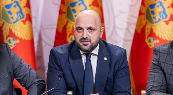 BOZHOVIQ: VETINGU DUHET TË JETË PROCES I VAZHDUESHËM, REFORMA E DREJTËSISË ENDE PËRBALLET ME SFIDA PAS 25 VITESH