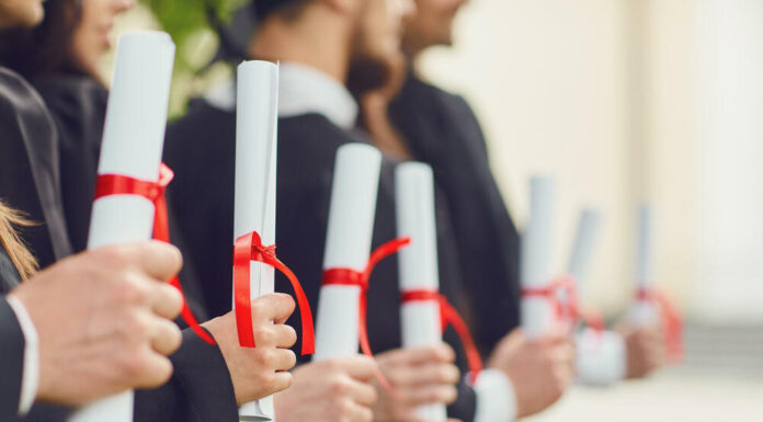 MINISTRIA E ARSIMIT, SHKENCËS DHE INOVACIONIT NDËRMERR VEPRIME KUNDËR DOKUMENTEVE ARSIMORE TË RREME