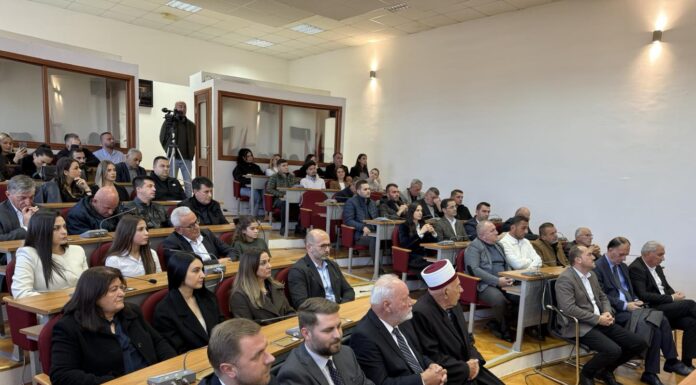 KOMUNA E TUZIT ORGANIZOI CEREMONI SOLEMNE PËR PËRKUJTIMIN E 81-VJETORIT TË ÇLIRIMIT TË TUZIT