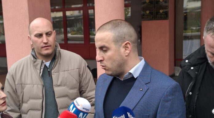 NË MAL TË ZI, TRANSPORTUESIT NDËRPRESIN BLLOKADAT E TRAFIKUT TË MALLRAVE