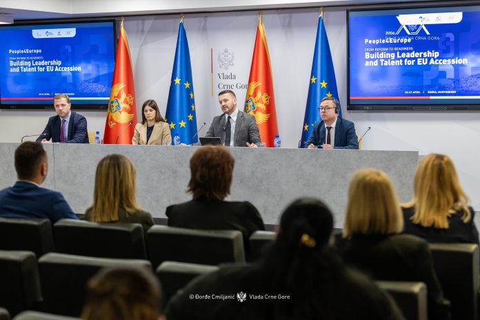 55211097325_acd199d195_o