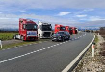 TRANSPORTUESIT PARALAJMËROJNË BLLOKADË TË PIKAVE KUFITARE MË 14 PRILL