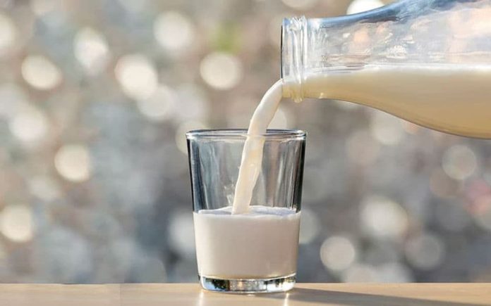 1628786534-milk-production-in-heifers-fed-digestarom-dairy-increased-by-07-kg-per-day-i_960x600