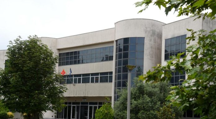 UNIVERSITETI I MALIT TË ZI SIGURON PËRKTHIMIN E DOKUMENTEVE TË LËSHUARA NË GJUHËT ZYRTARE NË MAL TË ZI