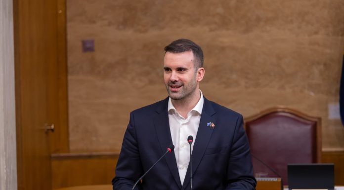 TË SHTUNËN DO TË MBAHET ORA E KRYEMINISTRIT