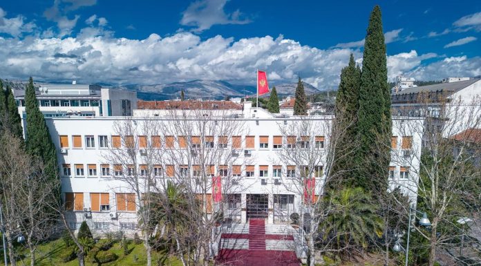 MALI I ZI MIRATON PUSHIMIN MENSTRUAL ME PAGESË PËR DIAGNOZA SPECIFIKE