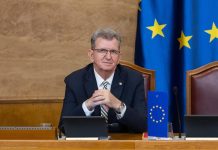 CAMAJ PDS-së: MOS PRITNI MBËSHTETJEN TONË DERISA TË DISTANCOHENI NGA “FLUTURIMI I SHQIPONJËS”