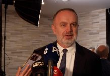 GJELOSHAJ: VOTOVA PËR STANDARD MË TË LARTË TË QYTETARËVE, NUK DUHET TË FRIKËSOHEMI NGA „EURO MODELI“